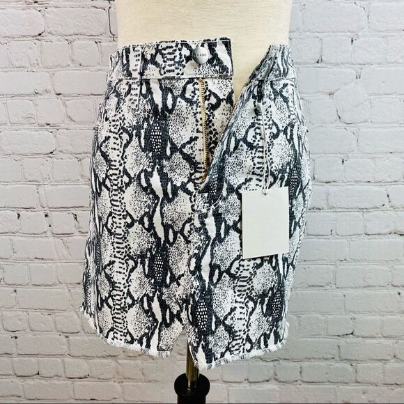 NWT FRAME Le Mini Split Front Python-Print Skirt New with tags - Picture 11 of 16